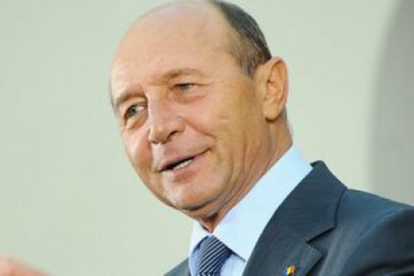 Băsescu, despre mesajul eronat privind Ziua Imnului: Este inadmisibil; vor răspunde cu 10% din salariu
